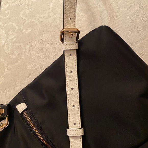 💕SOLD💕Henri Bendel Jetsetter Crossbody -Black - Picture 10 of 14